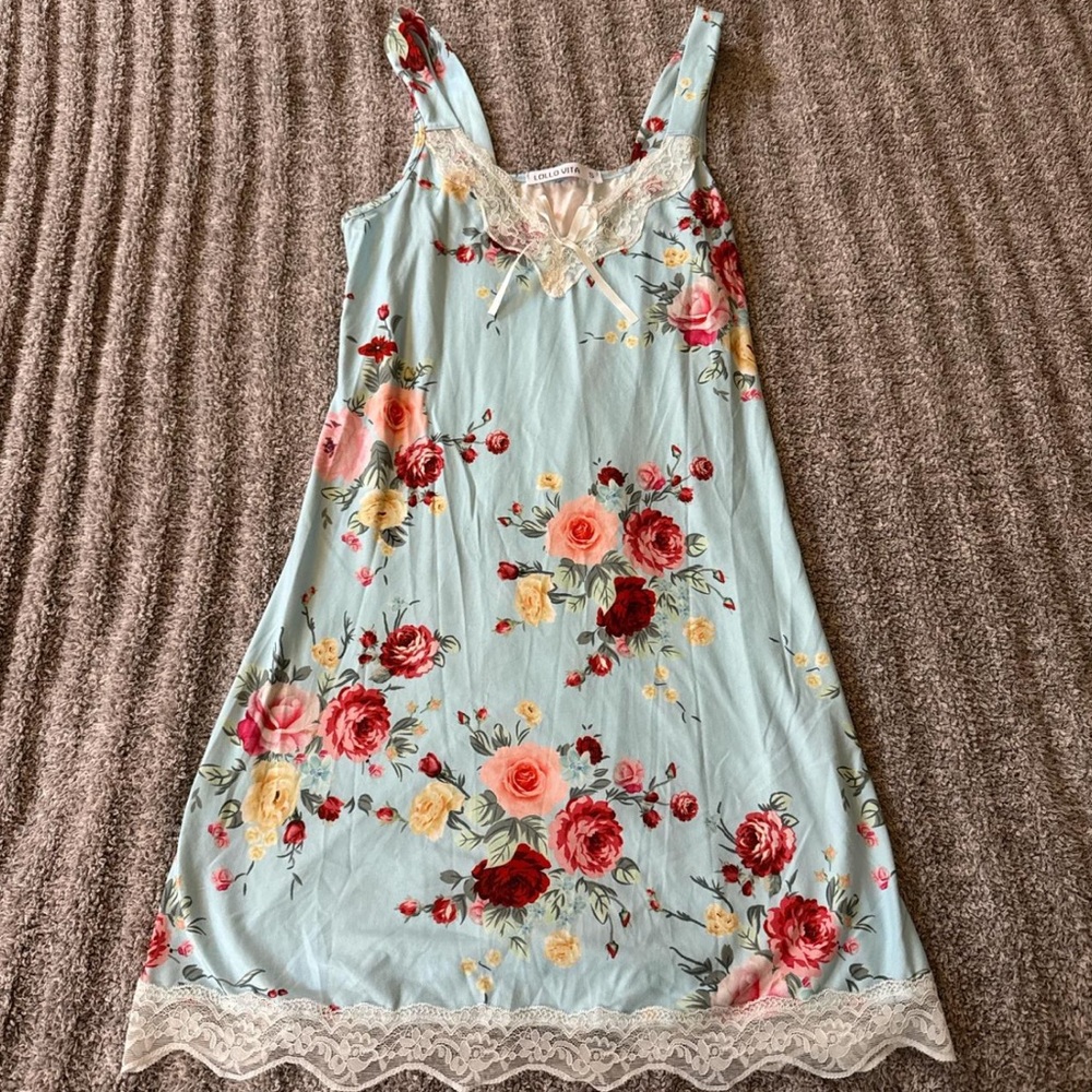 Floral Lace Chemise - Light Blue and Red